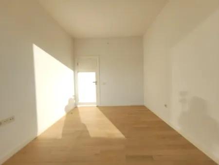 İncek Loft Satılık Teraslı  3+1 Şehir Manzaralı 4.Kat Daire