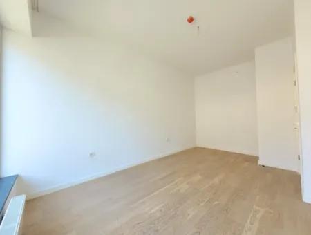 Kiracısız İncek Loft Satılık  2+1 Bahçe Dubleks Şehir Manzaralı Daire