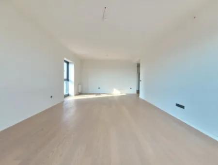 Beytepe İncek Bulvar Loft Satılık 3+1 130 M² 23.Kat Park Manzaralı Güney Cephe Daire