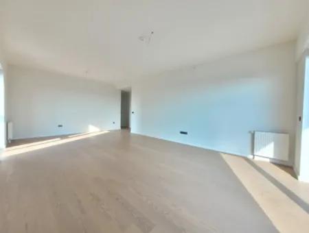 Beytepe İncek Bulvar Loft Satılık 3+1 130 M² 1.Kat Park Manzaralı Güney Cephe Daire