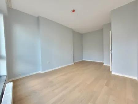 İncek Loft Satılık 3+1 Bahçe Dubleksi Peysaj Manzaralı Daire