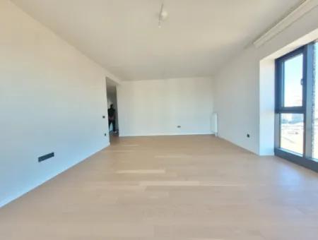 Kiracısız Krediye Uygun Beytepe İncek Bulvar Loft Satılık 3+1 110 M² 19.Kat Bulvar Ve Göl Manzaralı