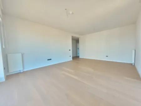 Kiracısız Krediye Uygun Beytepe İncek Bulvar Loft Satılık 3+1 110 M² 19.Kat Bulvar Ve Göl Manzaralı