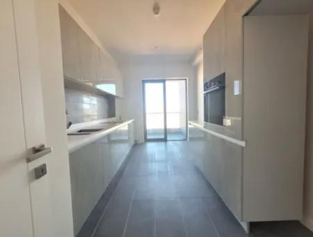 Kiracısız Krediye Uygun Beytepe İncek Bulvar Loft Satılık 3+1 110 M² 19.Kat Bulvar Ve Göl Manzaralı