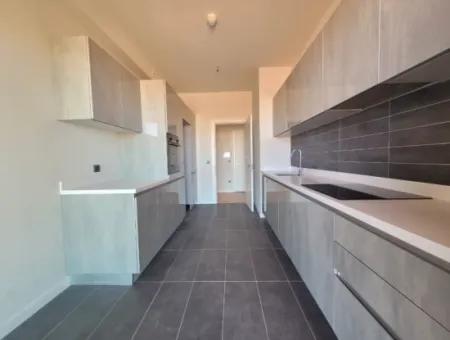 Kiracısız Krediye Uygun Beytepe İncek Bulvar Loft Satılık 3+1 110 M² 19.Kat Bulvar Ve Göl Manzaralı