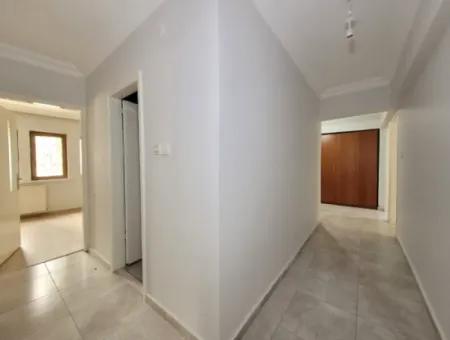 Ümitköy Merkezde Satılık Yüksek Giriş 150 M² 4+1 Daire