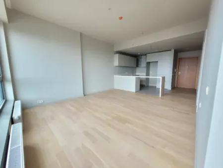 İncek Loft Kiralık  1+1 Şehir Manzaralı 14.Kat Daire