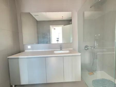 Kiracısız İncek Loft Satılık Teraslı  3+1 Şehir Manzaralı 4.Kat Daire