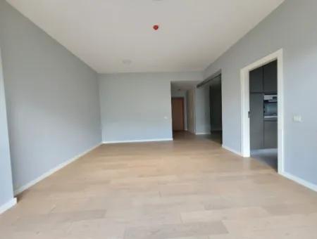 Boş İncek Loft Satılık 3+1 Bahçe Dubleksi Peyzaj Manzaralı Daire