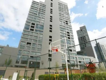 Boş İncek Loft Satılık 3+1 Bahçe Dubleksi Peyzaj Manzaralı Daire