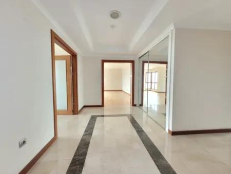 Boş İncek Nata'da Satılık 4+1 207 M²  Göl Manzaralı Daire