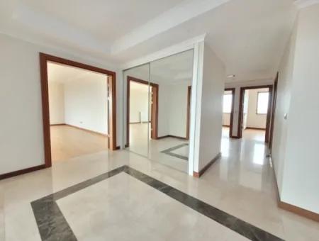 Boş İncek Nata'da Satılık 4+1 207 M²  Göl Manzaralı Daire