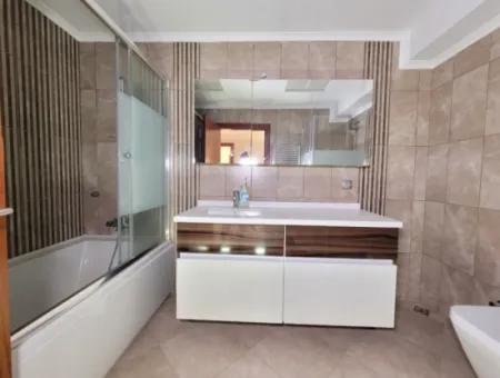 Boş İncek Nata'da Satılık 4+1 207 M²  Göl Manzaralı Daire