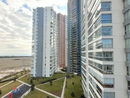 Boş İncek Nata'da Satılık 4+1 207 M²  Göl Manzaralı Daire