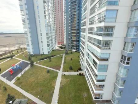 Boş İncek Nata'da Satılık 4+1 207 M²  Göl Manzaralı Daire