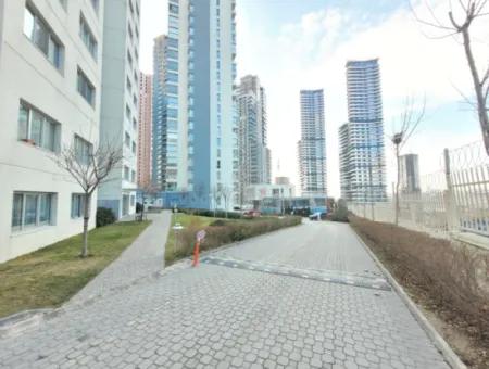 Boş İncek Nata'da Satılık 4+1 207 M²  Göl Manzaralı Daire