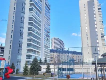 Boş İncek Nata'da Satılık 4+1 207 M²  Göl Manzaralı Daire