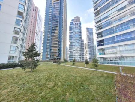 Boş İncek Nata'da Satılık 4+1 207 M²  Göl Manzaralı Daire