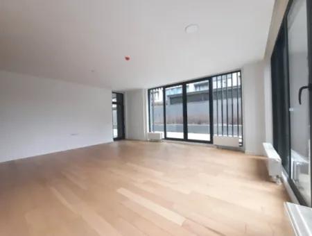 İncek Loft Satılık Teraslı  3,5+1 Peyzaj Manzaralı Kiracısız Daire