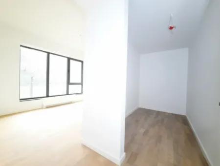 İncek Loft Satılık  4+1  Peyzaj Manzaralı  180 M² Kiracısız  2.Kat Daire