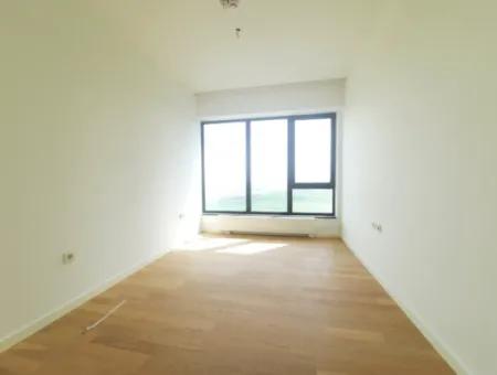 Kiracısız İncek Loft Satılık  5,5+1  Göl Manzaralı  Daire