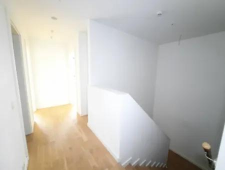 İncek Loft Satılık 3+1 Bahçe Dubleksi Peyzaj Manzaralı Daire