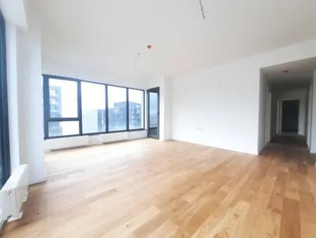 İncek Loft Satılık Teraslı  3+1 Peyzaj Manzaralı Daire