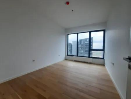 İncek Loft Satılık Teraslı  3+1 Peyzaj Manzaralı Daire