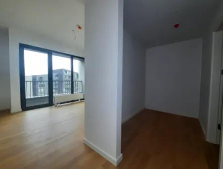 İncek Loft Satılık Teraslı  3+1 Peyzaj Manzaralı Daire