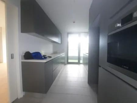 İncek Loft Satılık 2,5+1 Peyzaj Manzaralı Kiracısız 1.Kat Daire