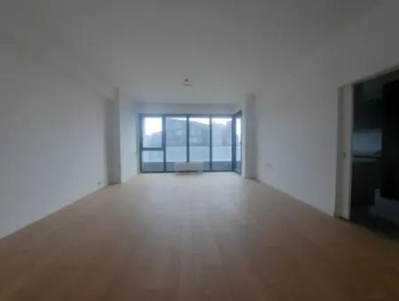 İncek Loft Satılık 2,5+1 Peyzaj Manzaralı Kiracısız 1.Kat Daire