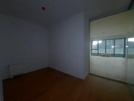 İncek Loft Satılık 2,5+1 Peyzaj Manzaralı Kiracısız 1.Kat Daire