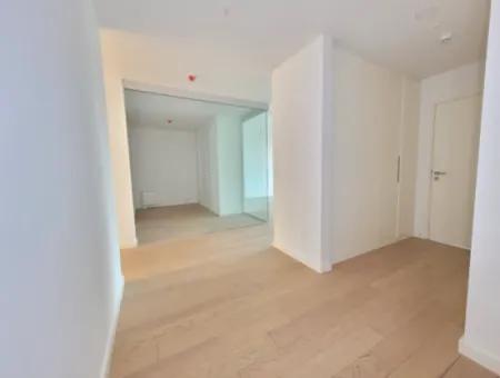 İncek Loft Satılık 2,5+1 Peyzaj Manzaralı 2.Kat Daire