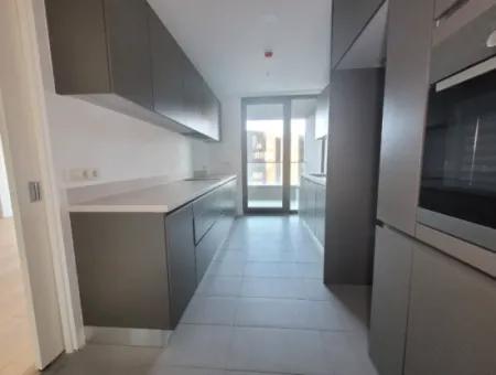 İncek Loft Satılık 2,5+1 Peyzaj Manzaralı 2.Kat Daire