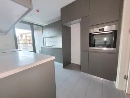 İncek Loft Satılık 2,5+1 Peyzaj Manzaralı Kiracısız 3.Kat Daire