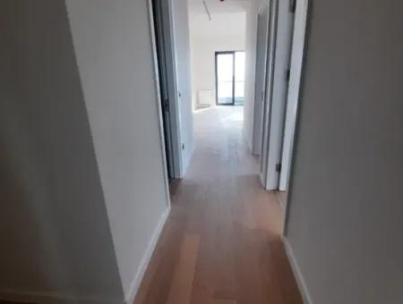 Beytepe İncek Bulvar Loft Sitesinde Satılık 3+1 110 M² 10.Kat Güney Cephe Daire