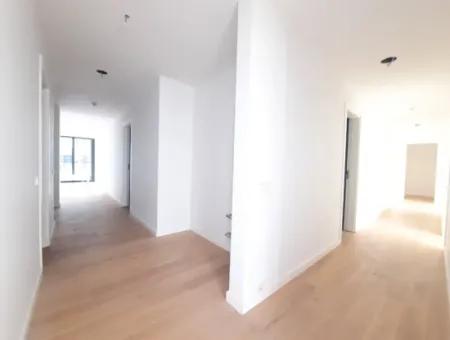 İncek Loft Satılık  5+1  Peyzaj Manzaralı  188 M² Daire