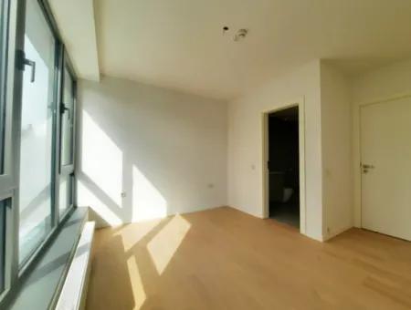 İncek Loft Satılık  5+1  Peyzaj Manzaralı  188 M² Daire