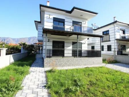 Muğla Köyceğizde Gelişim Mahallesinde Satılık Villa