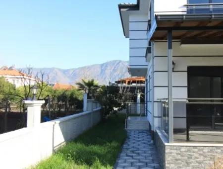 Muğla Köyceğizde Gelişim Mahallesinde Satılık Villa