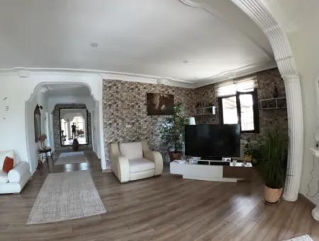 Köyceğiz'de Satılık 1458 M² Arsa İçerisinde Havuzlu Lüks Villa