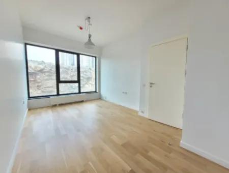 Kiracısız İncek Loft Satılık  2+1 Dubleks Şehir Manzaralı 2.Kat Daire