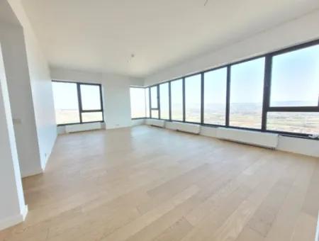 İncek Loft Satılık  5.5+1  Göl Manzaralı Kiracısız 20.Kat Daire