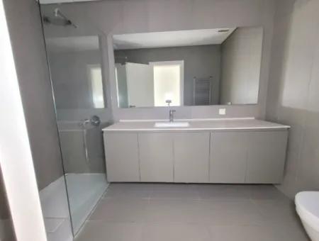 İncek Loft Satılık  5.5+1  Göl Manzaralı Kiracısız 20.Kat Daire