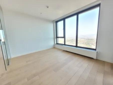 İncek Loft Satılık  5.5+1  Göl Manzaralı Kiracısız 20.Kat Daire