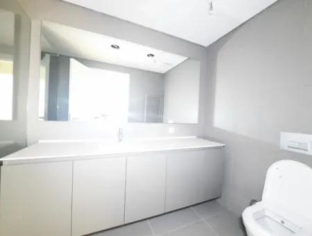 İncek Loft Satılık 5+1 Peyzaj Manzaralı 2.Kat Daire