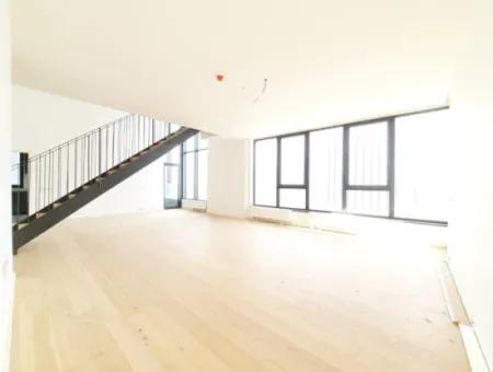 İncek Loft Satılık  5,5+1 Dubleks Göl Manzaralı 2.Kat Kiracısız Daire