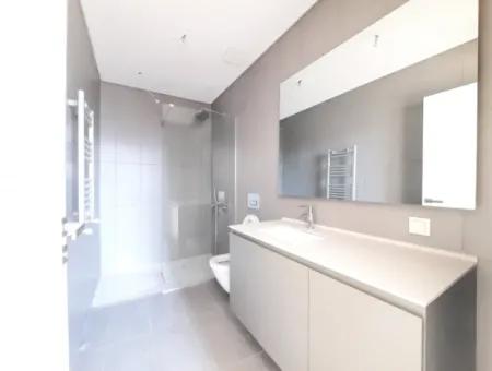 İncek Loft Satılık  5,5+1 Dubleks Göl Manzaralı 2.Kat Kiracısız Daire