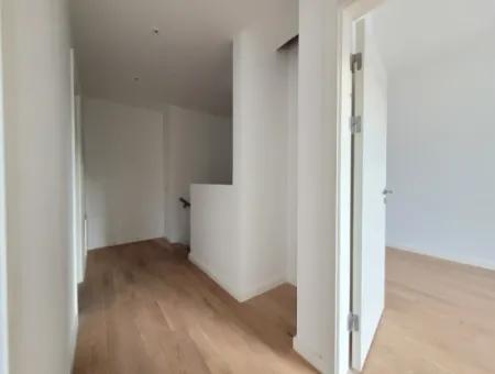 Kiracısız İncek Loft Satılık  2+1 Dubleks Şehir Manzaralı 2.Kat Daire