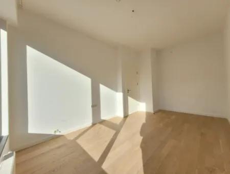 Kiracısız İncek Loft Satılık  2+1 Bahçe Dubleks Şehir Manzaralı Daire